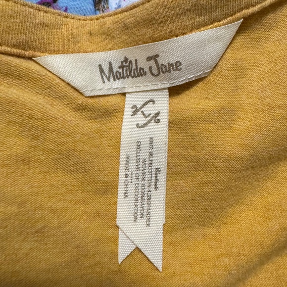 yellow long sleeve woman shirt with floral design bottom area brand Matilda Jane - Picture 5 of 6